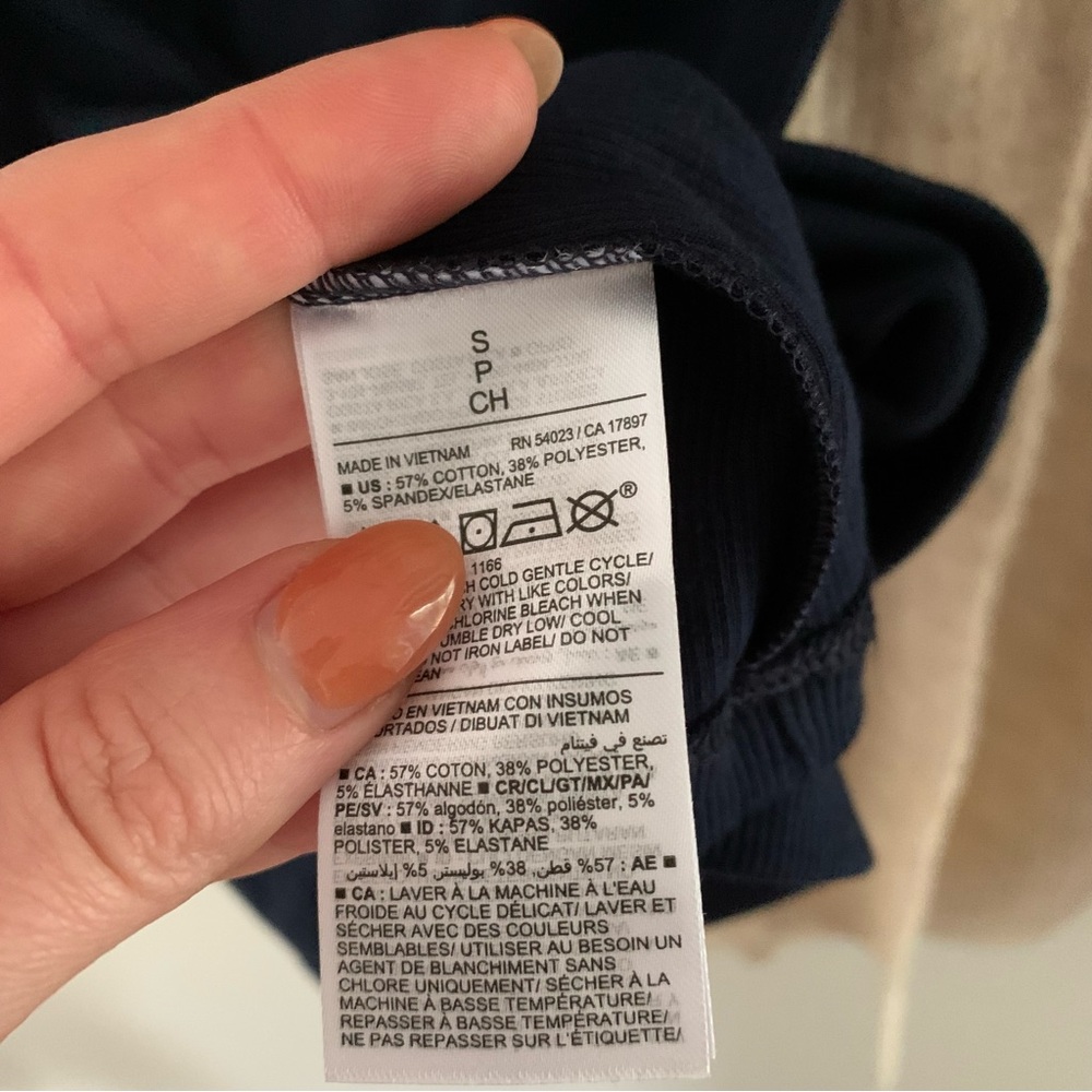 Old Navy Ribbed Tank Top - Picture 5 of 7